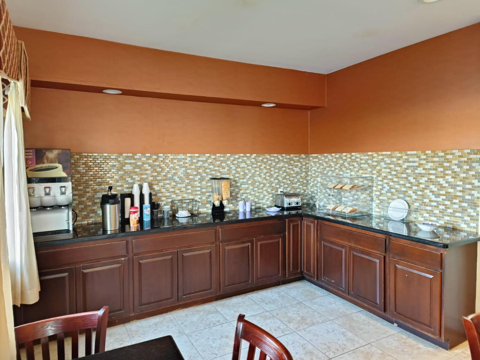 Westwood Inn By Oyo Gonzales Tx Esterno foto