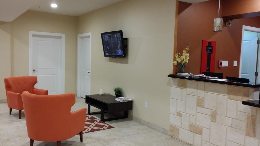 Westwood Inn By Oyo Gonzales Tx Esterno foto